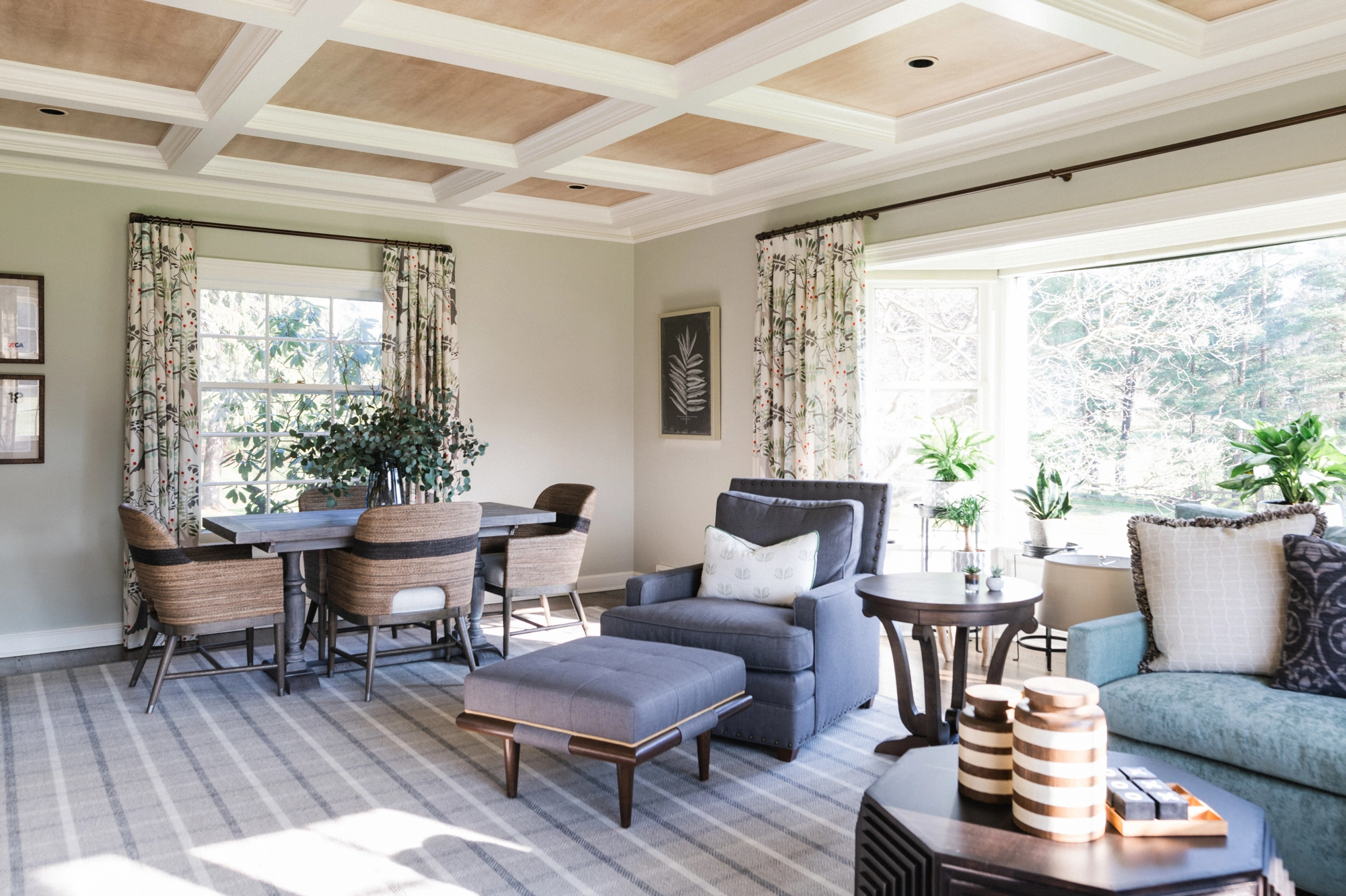 blue and white living room design with coffered ceiling detail